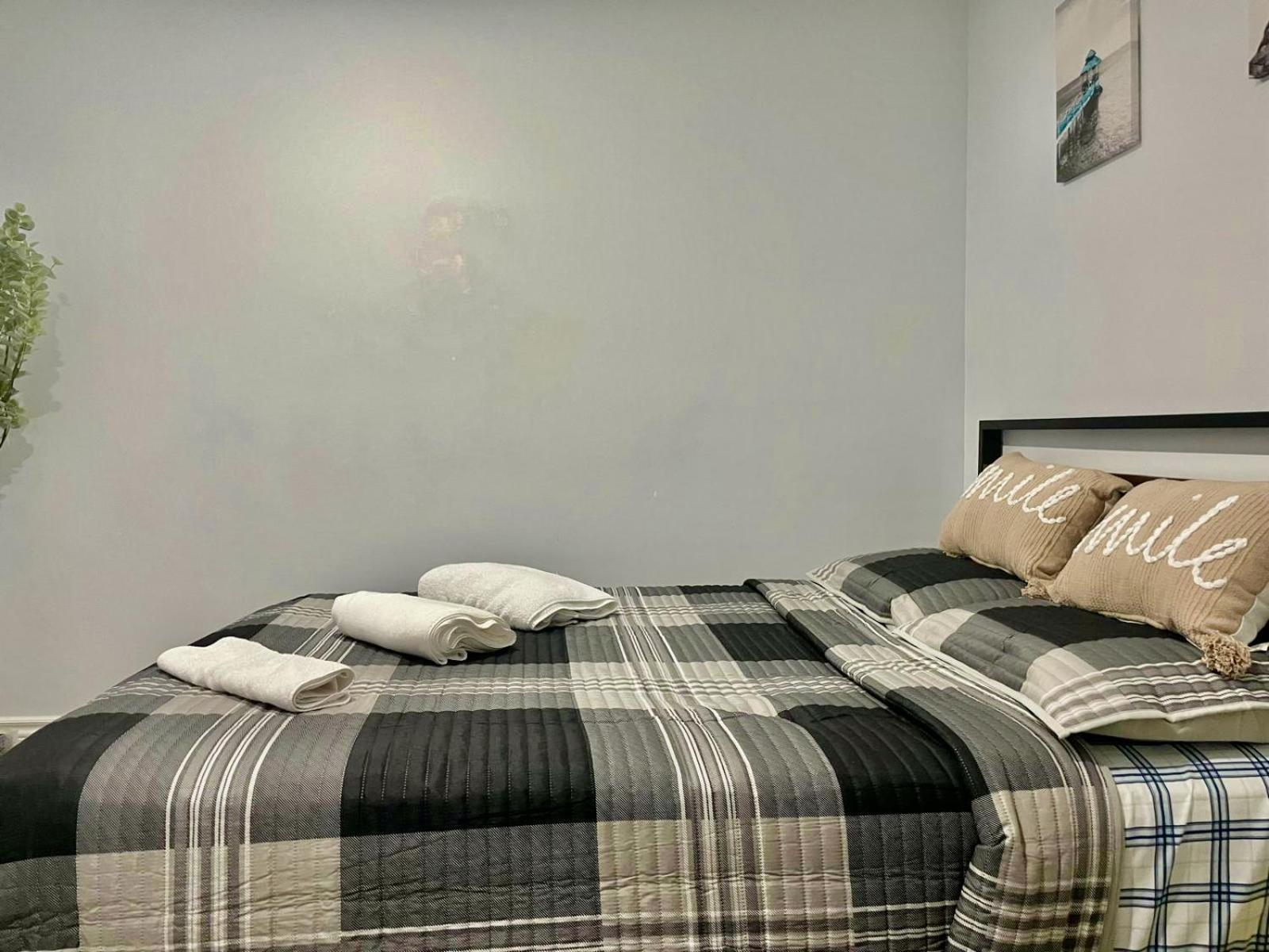 Cozy Room In A Quiet Neighbourhood Toronto Exterior foto